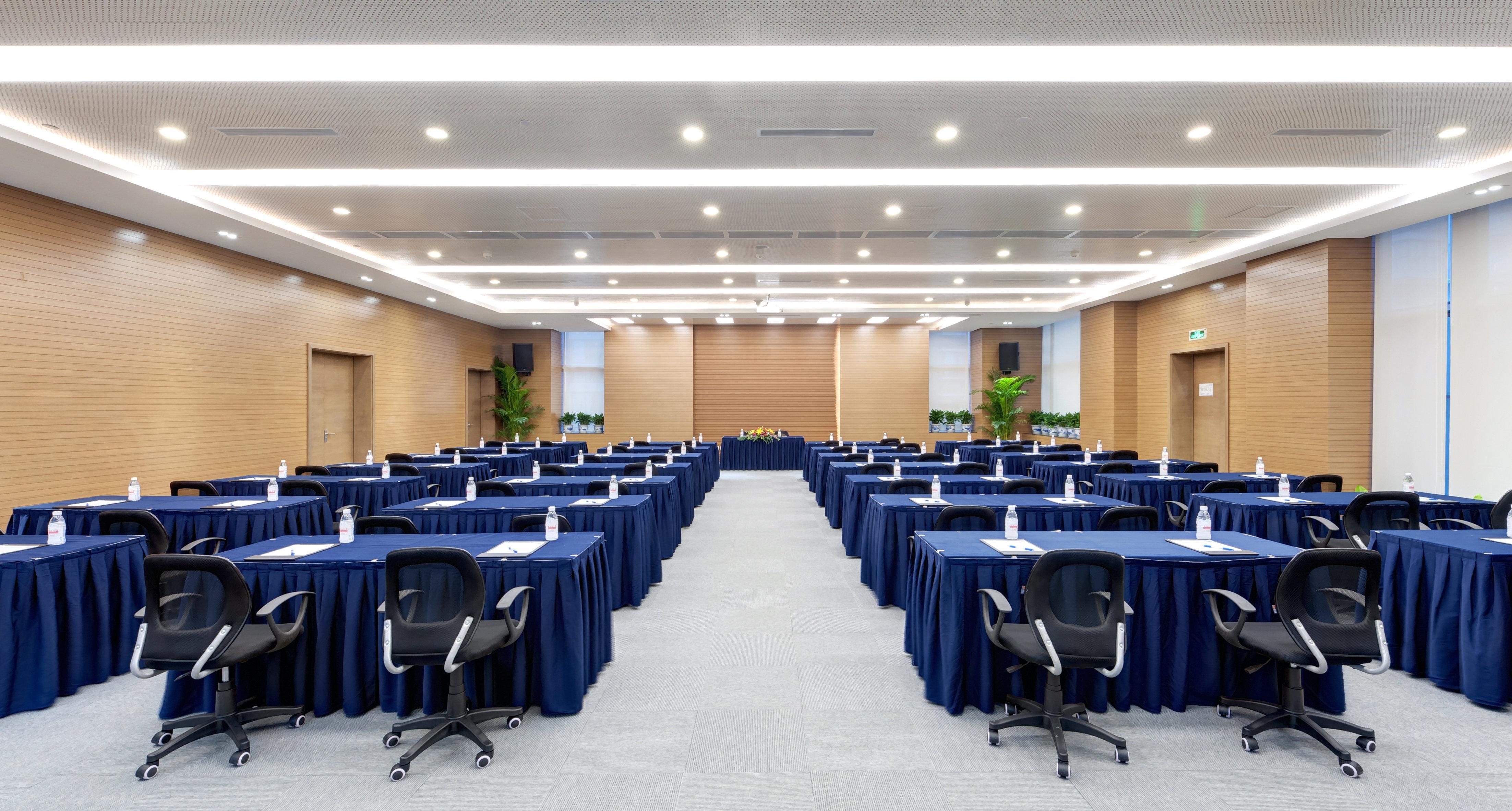 Holiday Inn Express Chengdu West Gate By Ihg Exterior photo